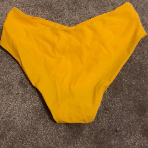 bikini bottom - Picture 2 of 3